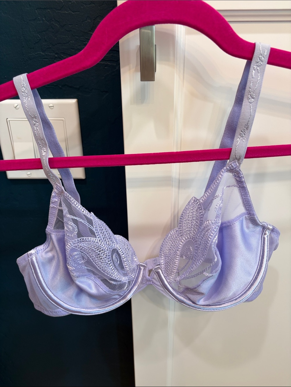 Wacoal lavender lace underwire bra